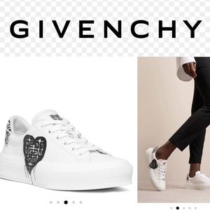 New💕Givenchy City Court Graffiti sneakers 💕